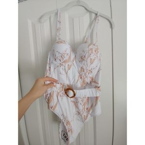 Cutest white one-piece swimming suit with belt